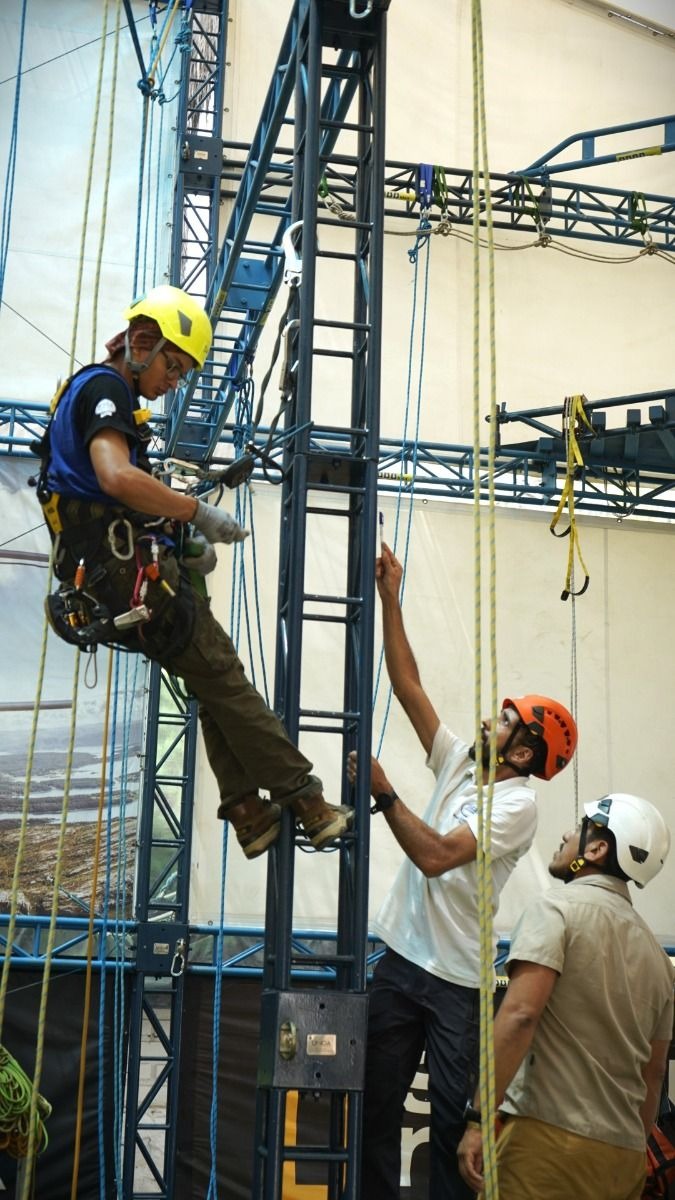 Operai cantiere Arvedi